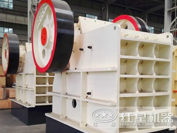 69石頭顎破機(jī)，產(chǎn)量為50-160t/h