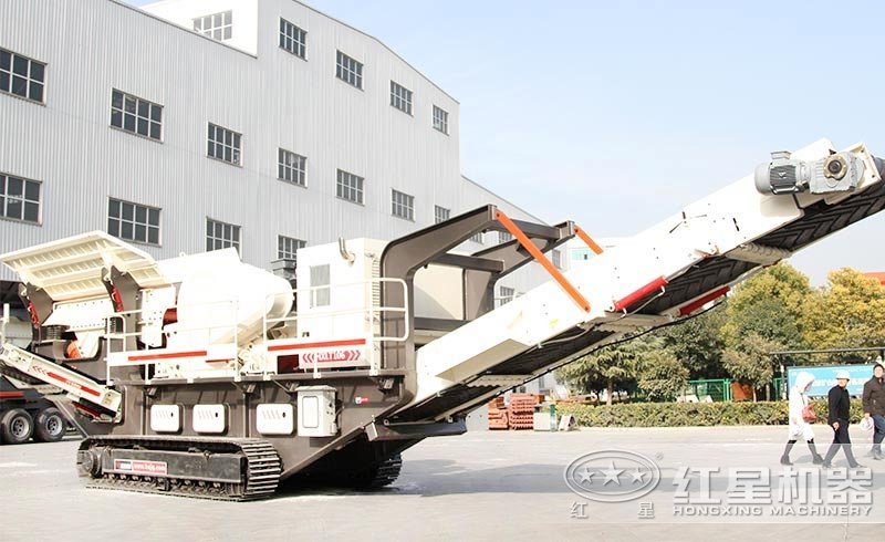 小型履帶石頭破碎機(jī)匠工于心，環(huán)保達(dá)標(biāo)，不怕污染