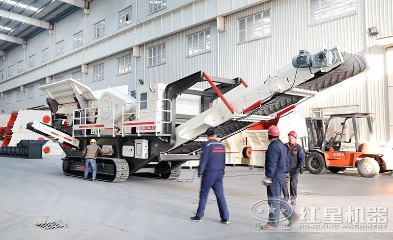 履帶破碎機_液壓自行驅動廠家，客戶來廠咨詢