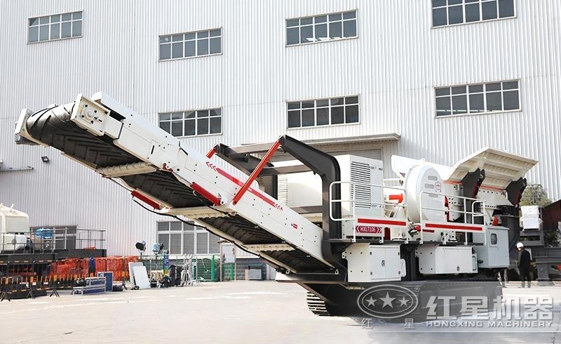 履帶破碎機_液壓自行驅動，全剛性船型結構組合