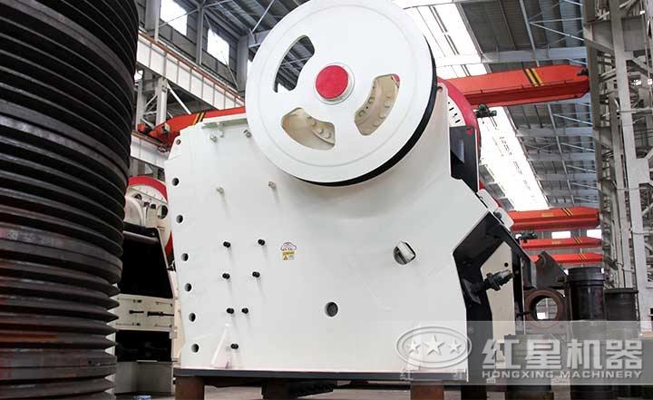 PE顎式破碎機(jī)產(chǎn)量1-2200t/h，排料口10-350mm